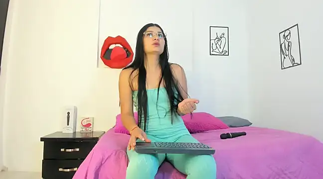 cloehonney online show from 26, 12, 2024