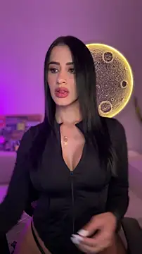 SarahhSmitth1 online show from 22, 4, 2026