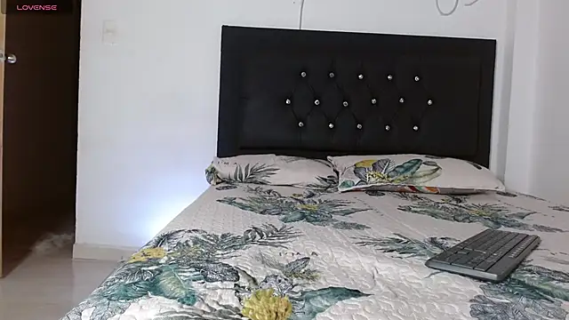 Adele Rush online show from 18, 9, 2025