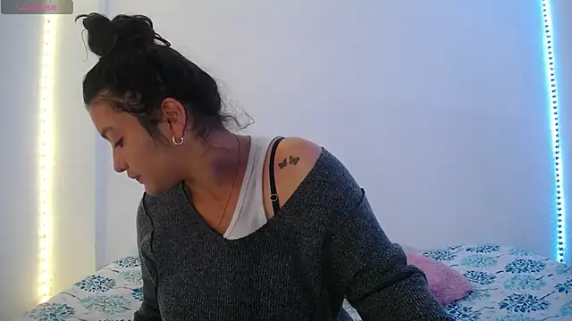 Laurenkenner  online show from 18, 2, 2025