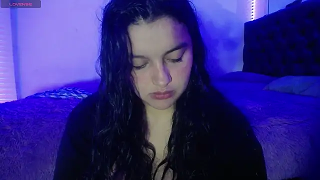 Laurenkenner  online show from 18, 10, 2025