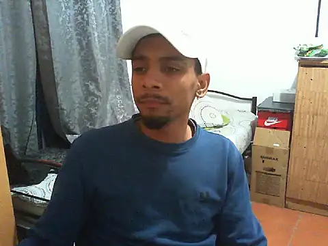 Snapshot of 29YOURZ_28_ chatting on 25, 9, 2025 29YOURZ 28 online show from 25, 9, 2025