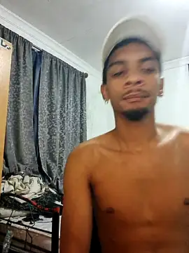 Snapshot of 29YOURZ_28_ chatting on 23, 10, 2025 29YOURZ 28 online show from 23, 10, 2025