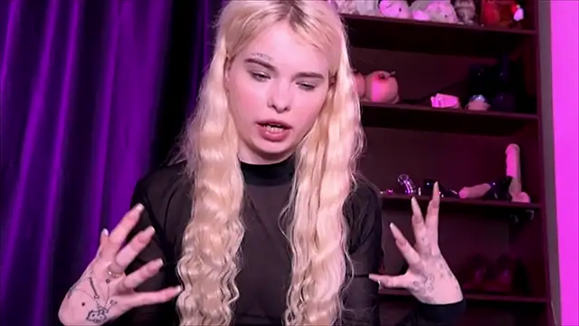 Snapshot of MisssLola chatting on 7, 1, 2025 MisssLola online show from 7, 1, 2025