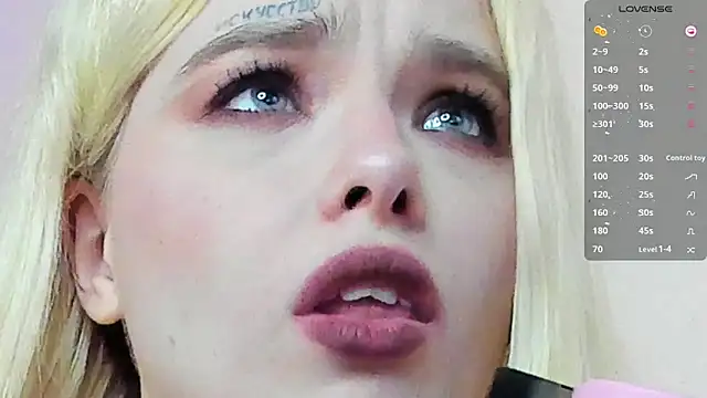 Snapshot of MisssLola chatting on 31, 1, 2025 MisssLola online show from 31, 1, 2025