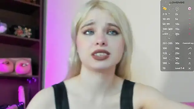 Snapshot of MisssLola chatting on 4, 2, 2025 MisssLola online show from 4, 2, 2025