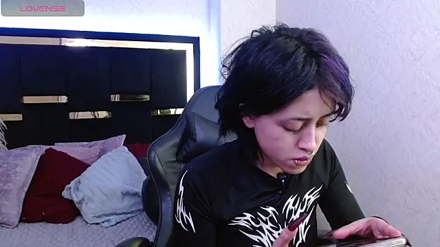 Snapshot of Bunny_O chatting on 2, 6, 2026 Bunny O online show from 2, 6, 2026