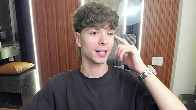 calvin love you online show from 11, 4, 2026