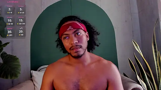 Snapshot of noah_jones__ chatting on 4, 12, 2025 noah jones online show from 4, 12, 2025