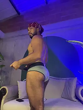 Snapshot of noah_jones__ chatting on 2, 2, 2026 noah jones online show from 2, 2, 2026