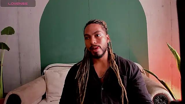 Snapshot of noah_jones__ chatting on 5, 3, 2026 noah jones online show from 5, 3, 2026