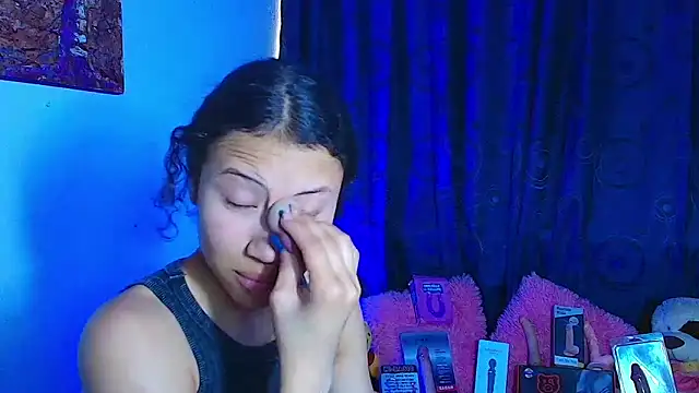 Snapshot of avans_15 chatting on 17, 3, 2025 avans 15 online show from 17, 3, 2025