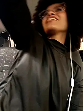 Snapshot of BlairSamy chatting on 17, 12, 2024 BlairSamy online show from 17, 12, 2024