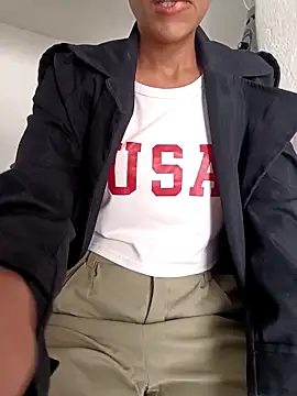 Snapshot of BlairSamy chatting on 1, 12, 2025 BlairSamy online show from 1, 12, 2025