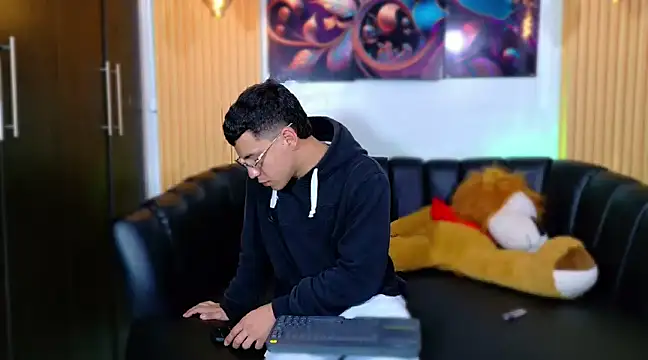 salvadorgomezx online show from 6, 2, 2025