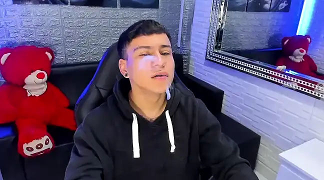 salvadorgomezx online show from 12, 2, 2025