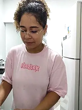 VitoriaFernandes online show from 17, 2, 2026