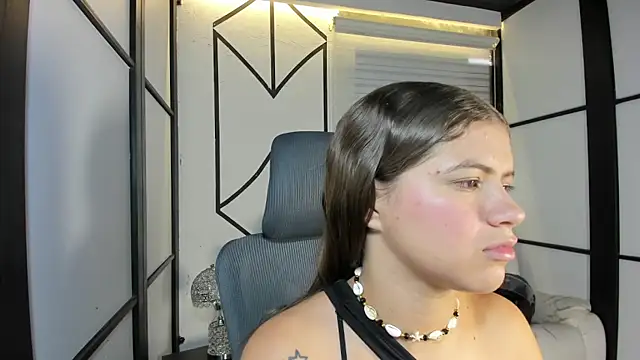 PaigeJayden online show from 17, 2, 2025