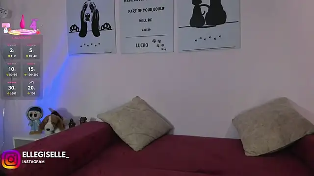 Snapshot of ElleGisellee chatting on 30, 9, 2025 ElleGisellee online show from 30, 9, 2025