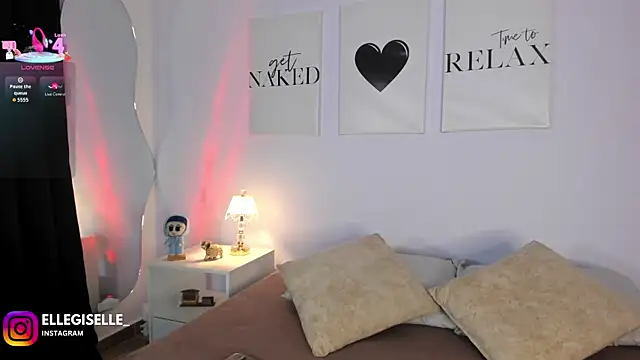 Snapshot of ElleGisellee chatting on 1, 6, 2026 ElleGisellee online show from 1, 6, 2026