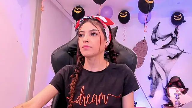 Snapshot of sofiarouge chatting on 20, 10, 2025 sofiarouge online show from 20, 10, 2025