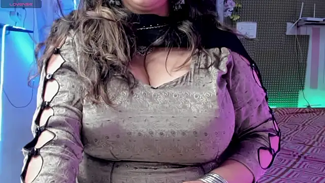 Gulabi Queen online show from 26, 2, 2025