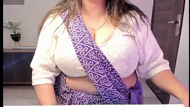 Gulabi Queen online show from 12, 3, 2025