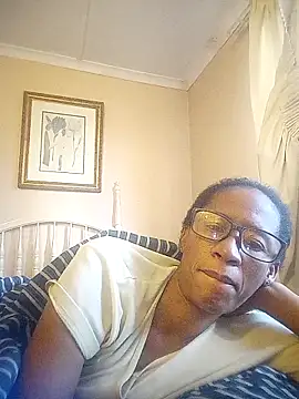 Snapshot of bustybillies chatting on 21, 11, 2025 bustybillies online show from 21, 11, 2025