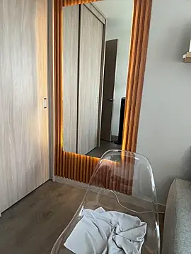 FridaKlein online show from 9, 10, 2025