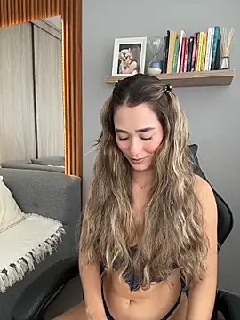 Snapshot of FridaKlein chatting on 29, 4, 2026 FridaKlein online show from 29, 4, 2026