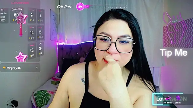  curvy latina online show from 17, 2, 2025