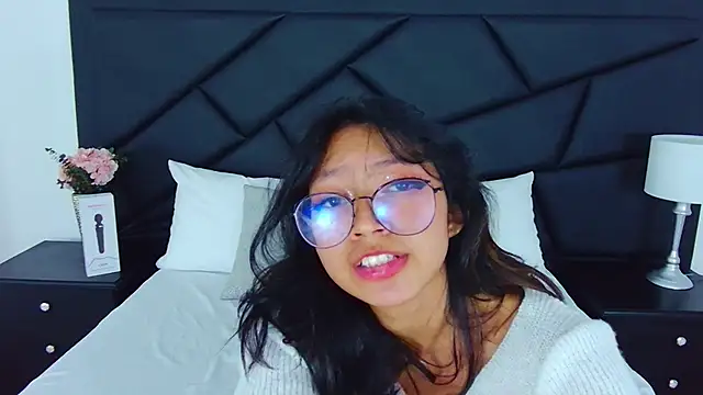 Snapshot of Yommi_Winx chatting on 7, 2, 2025 Yommi Winx online show from 7, 2, 2025