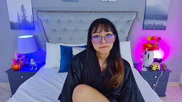 Snapshot of Yommi_Winx chatting on 22, 10, 2025 Yommi Winx online show from 22, 10, 2025