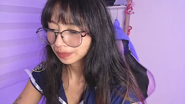 Snapshot of Yommi_Winx chatting on 12, 11, 2025 Yommi Winx online show from 12, 11, 2025