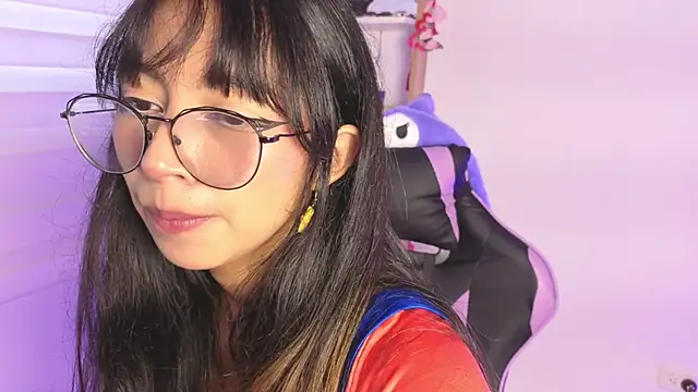 Snapshot of Yommi_Winx chatting on 13, 11, 2025 Yommi Winx online show from 13, 11, 2025