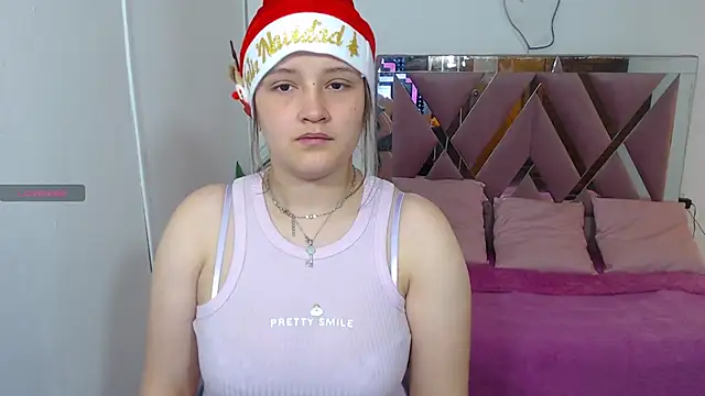 Snapshot of Krysstal_tay chatting on 17, 12, 2024 Krysstal tay online show from 17, 12, 2024