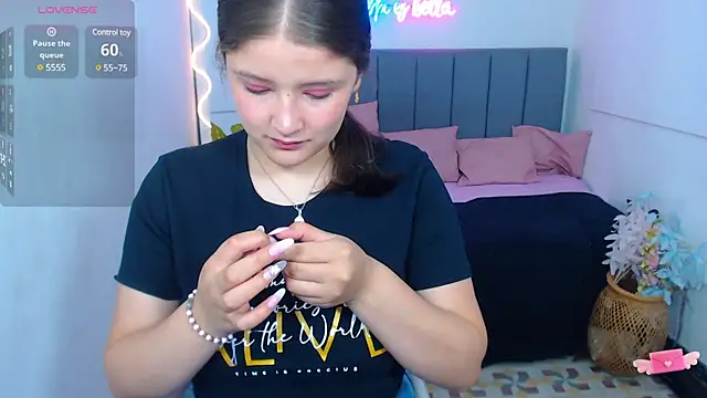 Snapshot of Krysstal_tay chatting on 1, 2, 2025 Krysstal tay online show from 1, 2, 2025