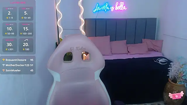 Snapshot of Krysstal_tay chatting on 2, 2, 2025 Krysstal tay online show from 2, 2, 2025