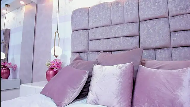 melaniee jones online show from 21, 4, 2026