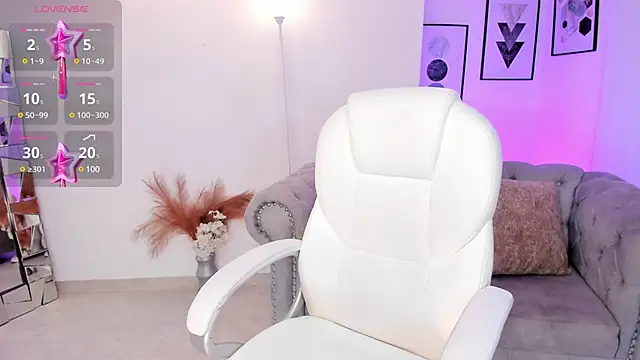 kendaall jenner  online show from 10, 12, 2024