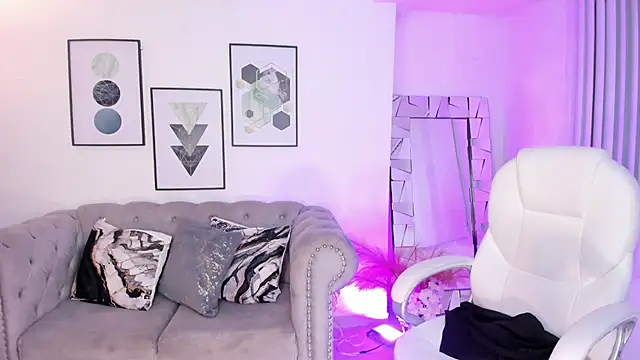 kendaall jenner  online show from 17, 1, 2025