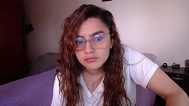 Snapshot of Lu_perez chatting on 4, 2, 2025 Lu perez online show from 4, 2, 2025