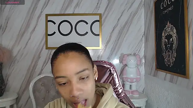 Snapshot of Violeth_b chatting on 11, 2, 2025 Violeth b online show from 11, 2, 2025