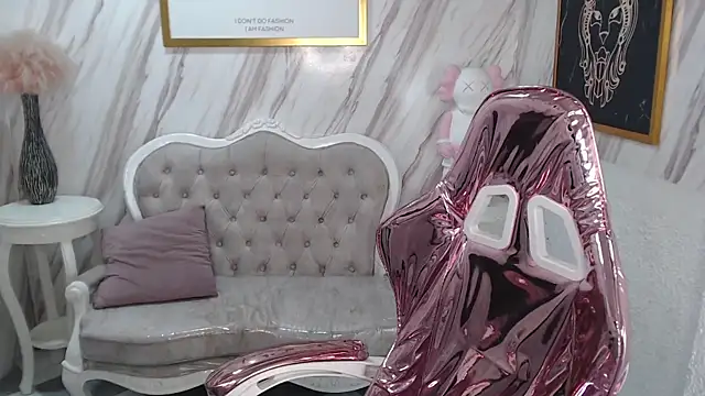 Snapshot of Violeth_b chatting on 15, 2, 2025 Violeth b online show from 15, 2, 2025