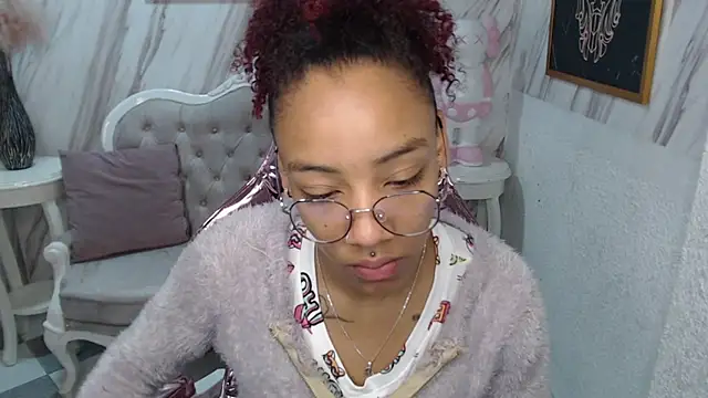 Snapshot of Violeth_b chatting on 20, 2, 2025 Violeth b online show from 20, 2, 2025