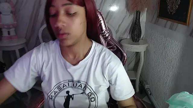 Snapshot of Violeth_b chatting on 22, 3, 2025 Violeth b online show from 22, 3, 2025