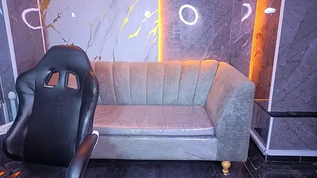 Snapshot of Violeth_b chatting on 22, 11, 2025 Violeth b online show from 22, 11, 2025