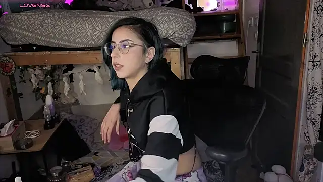 LisandreLaVenale online show from 27, 4, 2026