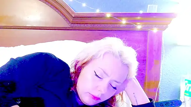 Snapshot of SkarlettRose96 chatting on 23, 4, 2026 SkarlettRose96 online show from 23, 4, 2026