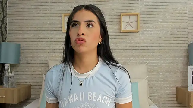 Snapshot of IssabellaLopez chatting on 1, 2, 2025 IssabellaLopez online show from 1, 2, 2025